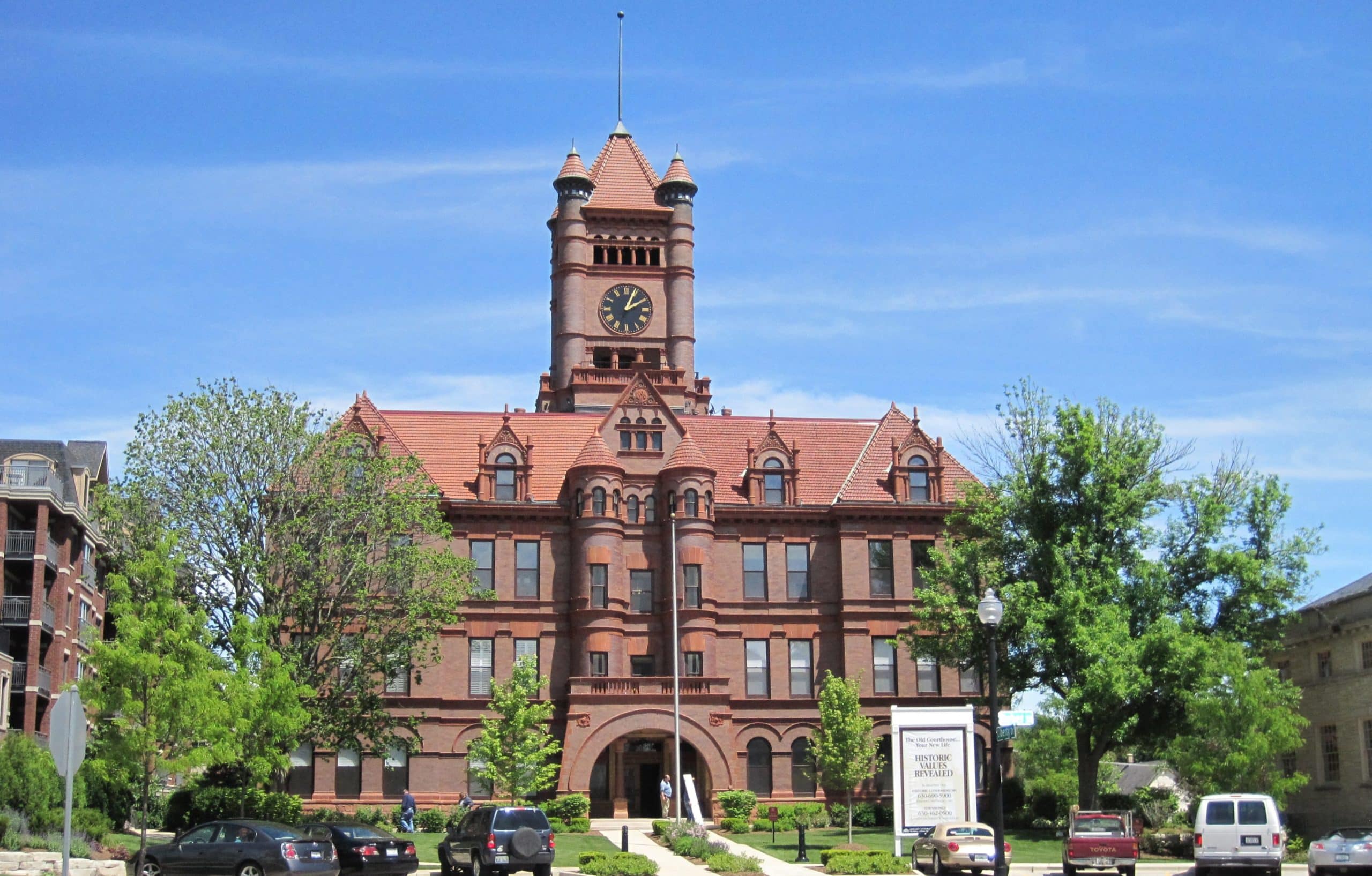 DuPage County Courthouse